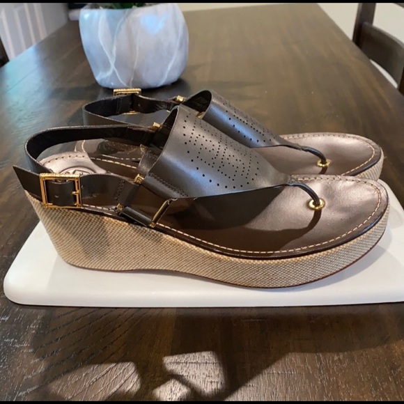 SALE‼️ Tory Burch Metallic Shoes - Picture 5 of 7